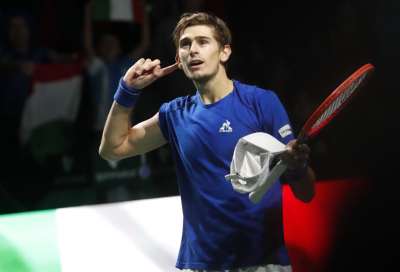 Coppa Davis, Arnaldi soffre ma regala il vantaggio all'Italia: il titolo è ad un passo