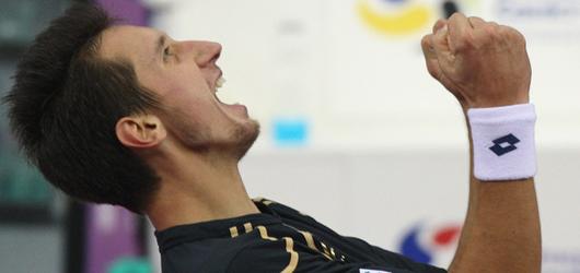 Stakhovsky continua a stupire