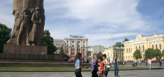 Ragazze, quant’è lontana Kharkiv
