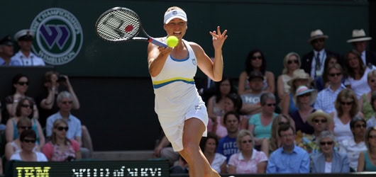 Clijsters regala. Vera ringrazia