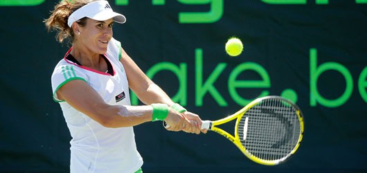 Wta Estoril, Medina in doppia cifra