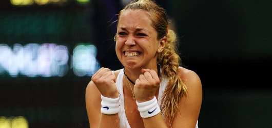 Sublime Lisicki tra lampi e fulmini
