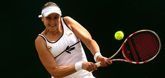 College Park: Petrova in doppia cifra