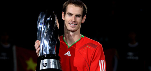 Bangkok: Murray domina Young