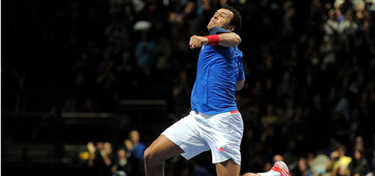 Tsonga vola in finale