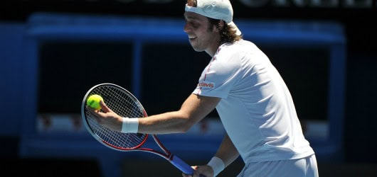 Lorenzi fuori a testa alta