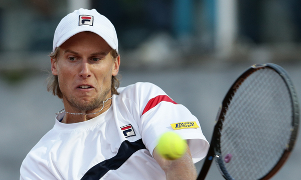 Seppi scala il Monte Isner