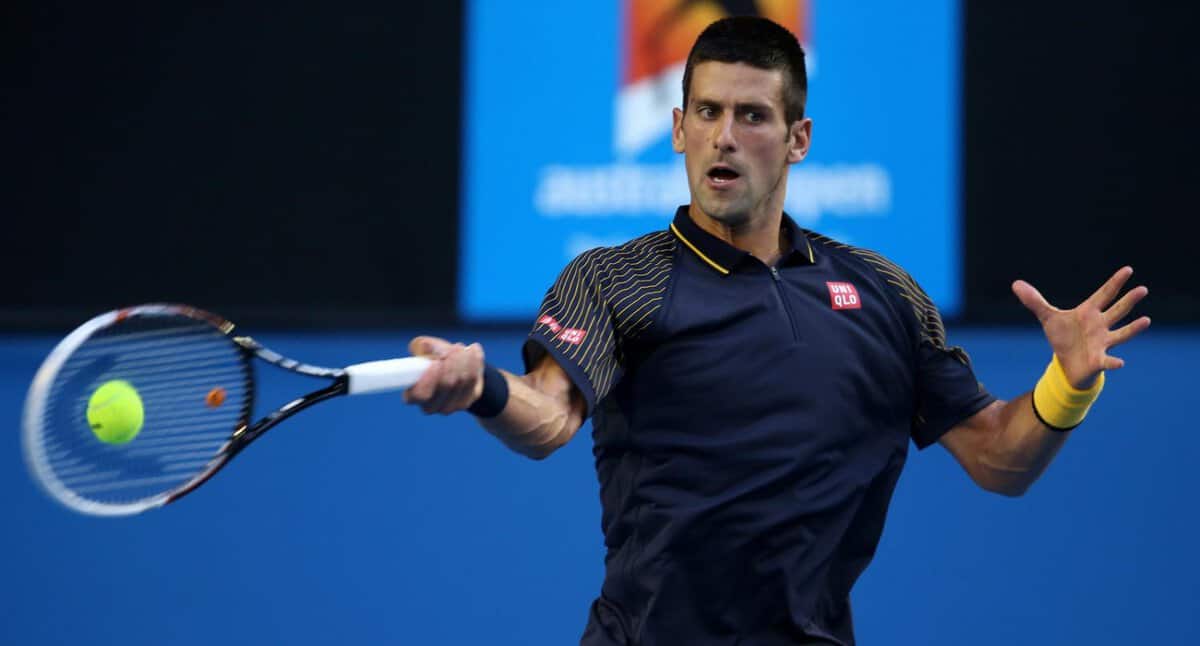 Djokovic schianta Ferrer e vola in finale
