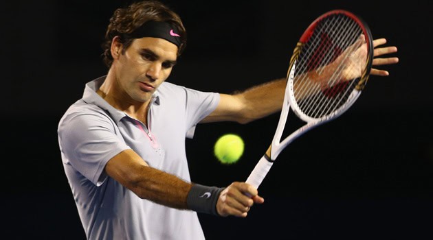 Federer, lezione a Raonic