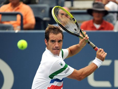 Avanza Gasquet, cade Simon