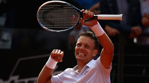 Djokovic battuto da un super Berdych. Paire incanta