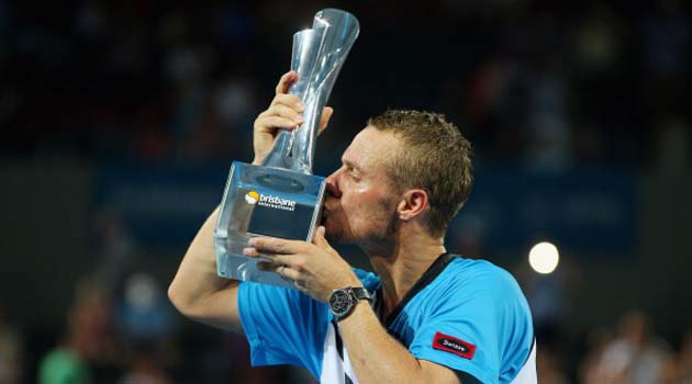 Hewitt sorprende Federer, Brisbane è sua