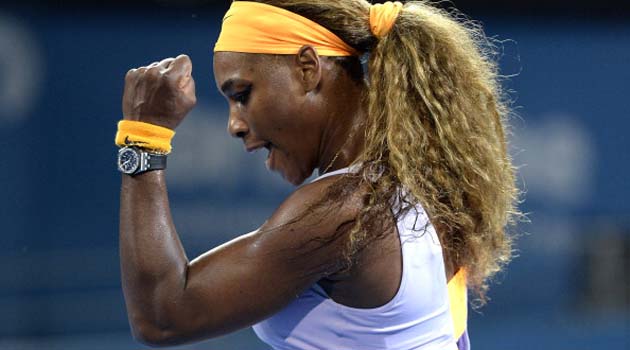 Bis Serena a Brisbane, Azarenka ko
