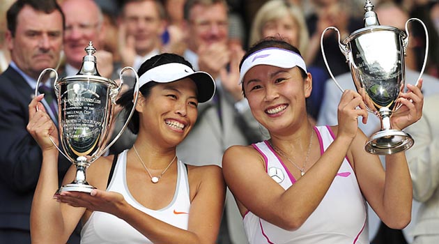 Errani e Vinci scavalcate