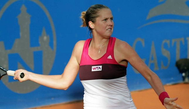 Sarita saluta la terra (rossa)