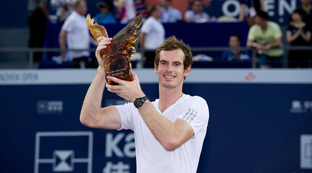 Djokovic vola, Murray risorge
