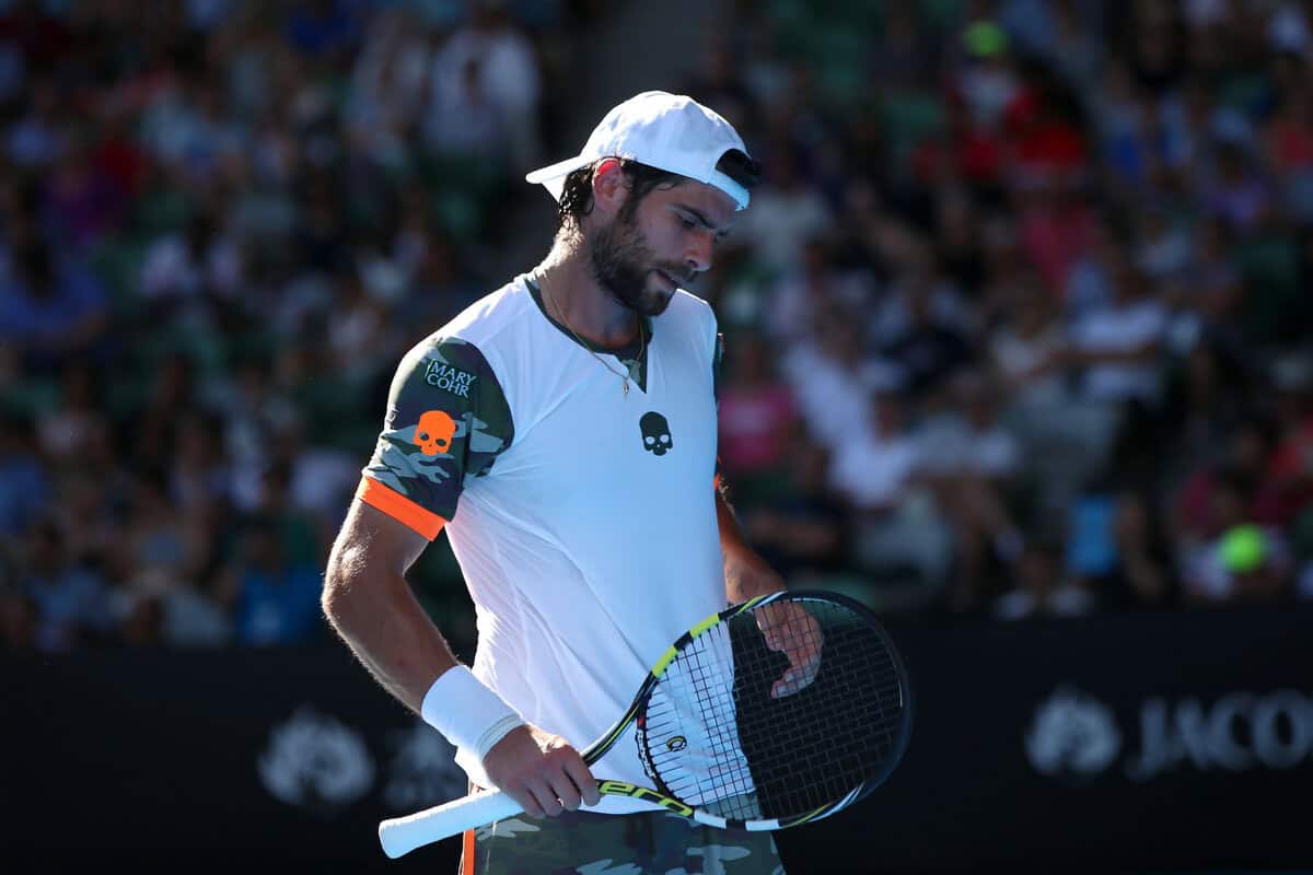 Bolelli spaventa Federer, Errani al 3° turno