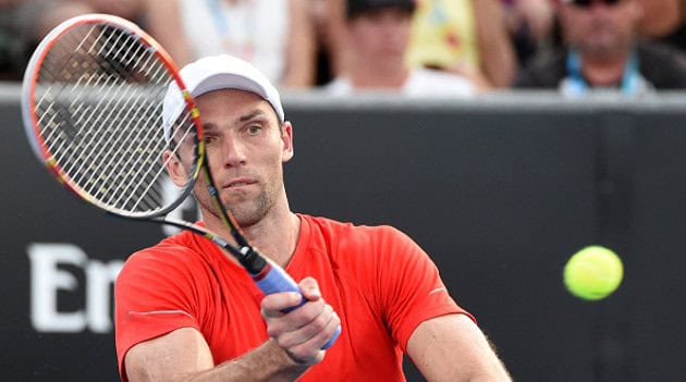 Nonno Karlovic suona il giovane… Young