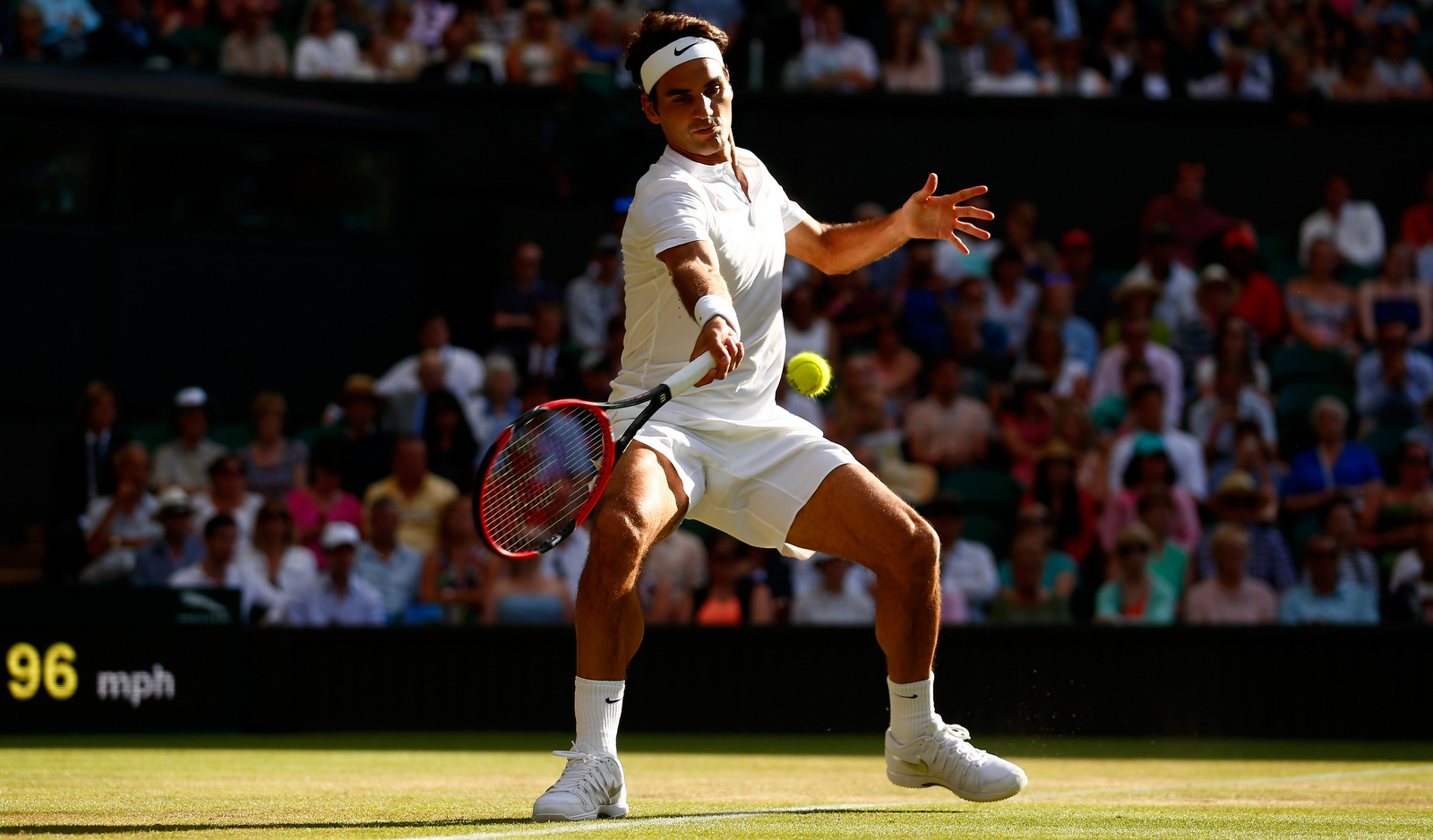 Federer travolgente