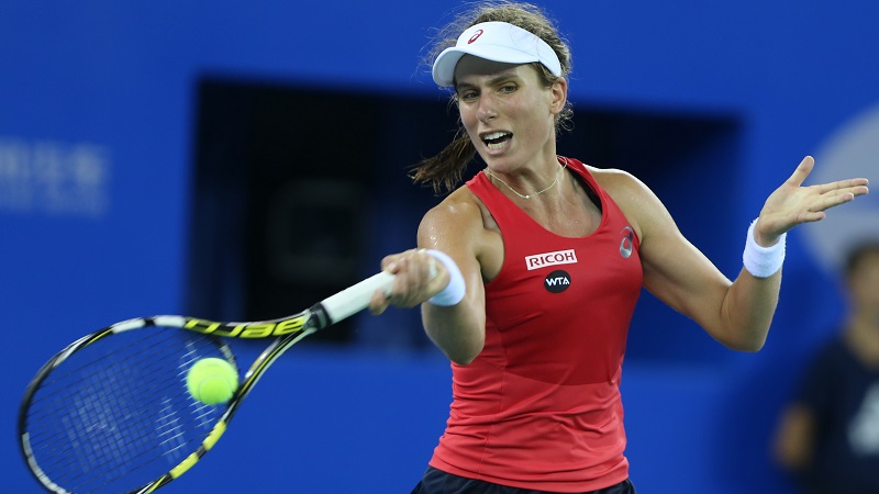 La donna con tre passaporti