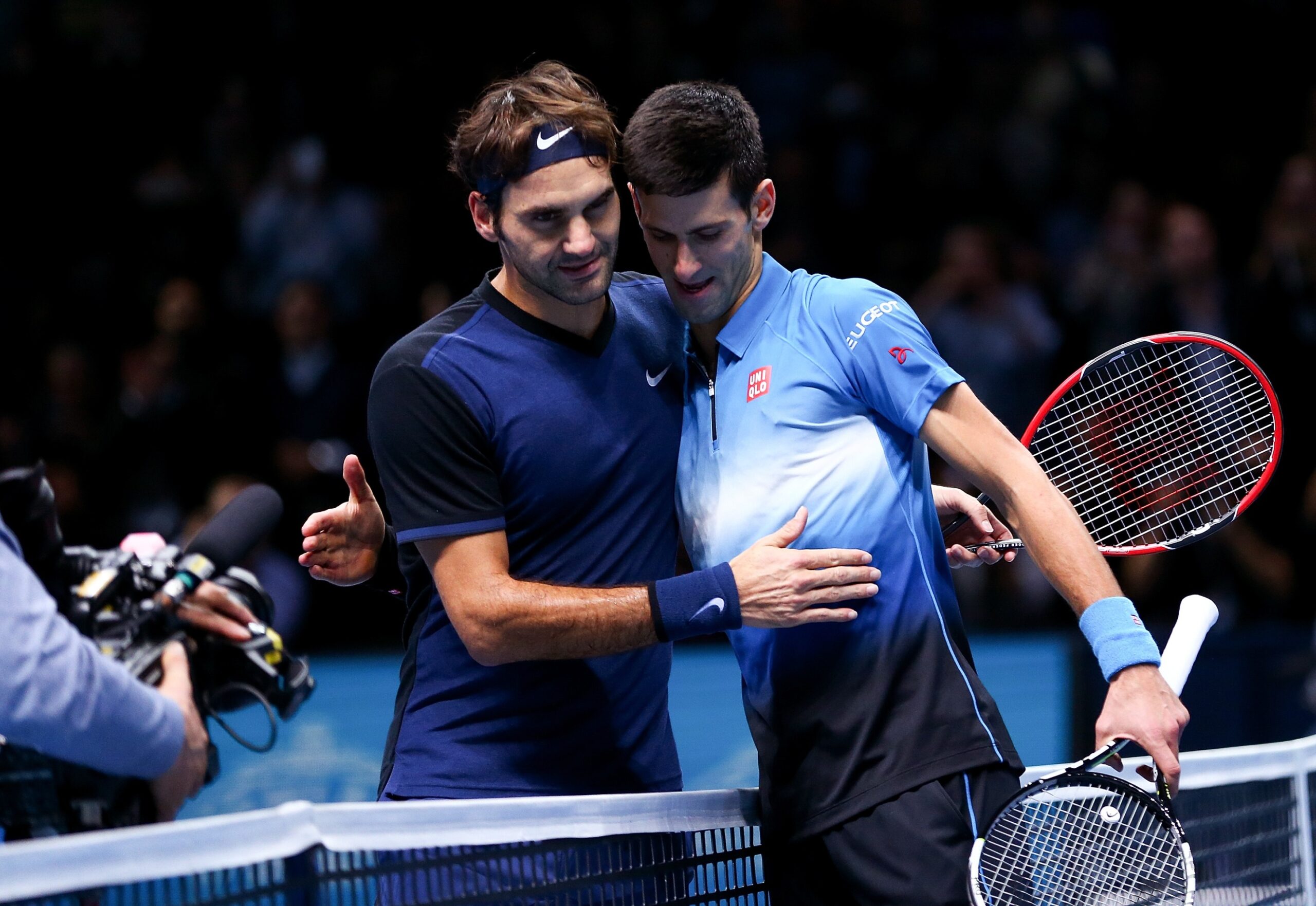 Federer batte l’imbattibile e vola in semifinale