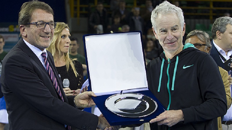 30 anni dopo, McEnroe si riprende l’Italia