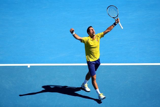 Federer perfetto. Un grande Simon cede a Djokovic ma…