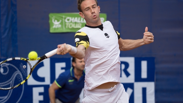 Volandri in semifinale, Eremin cade