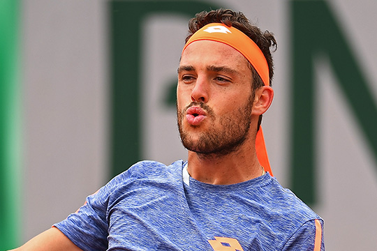 Cecchinato perde col sorriso
