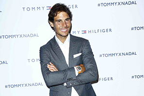 Nadal gioca a calcio-tennis per Tommy Hilfiger