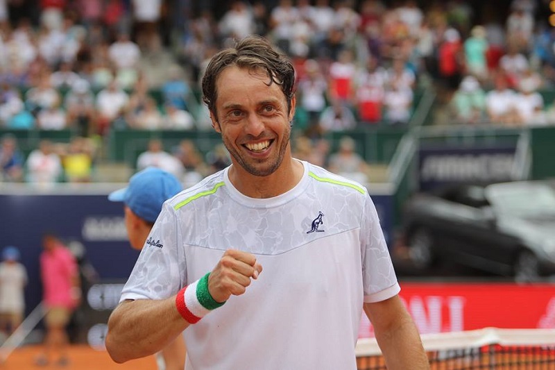 Lorenzi mette il bus davanti e vince il suo primo titolo ATP