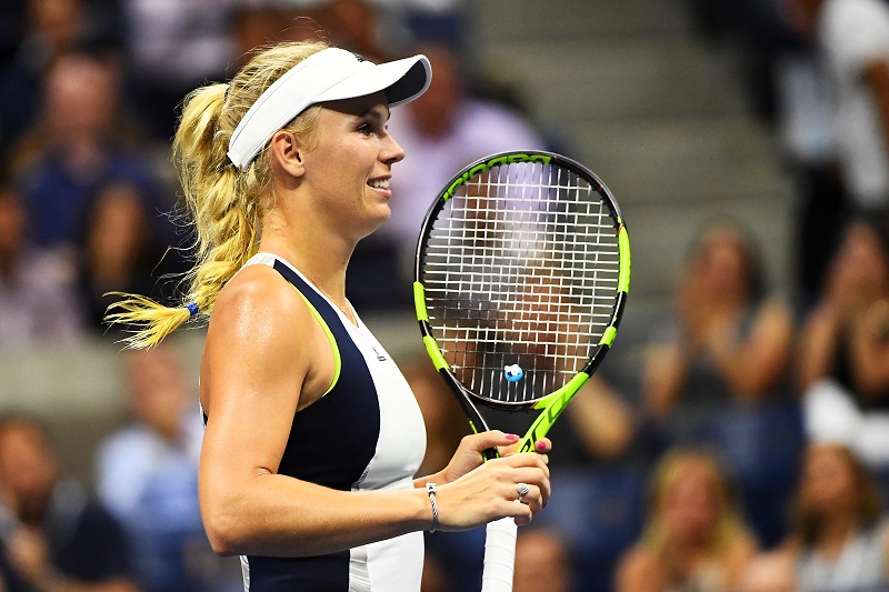 La Sevastova si fa male, la Wozniacki domina