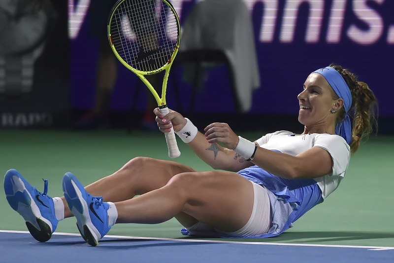 Il tuffo disperato di Svetlana….è vincente!
