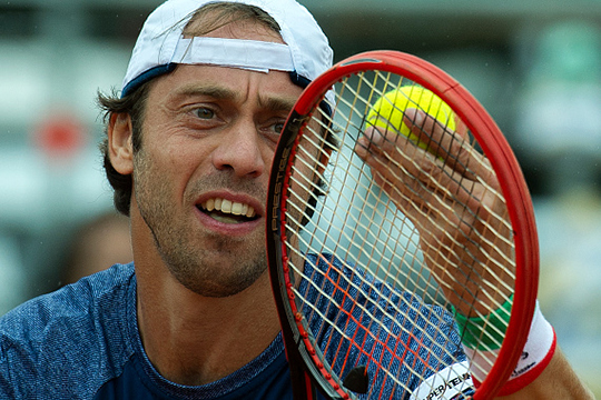 Versatilità Lorenzi: cambia superficie e vince