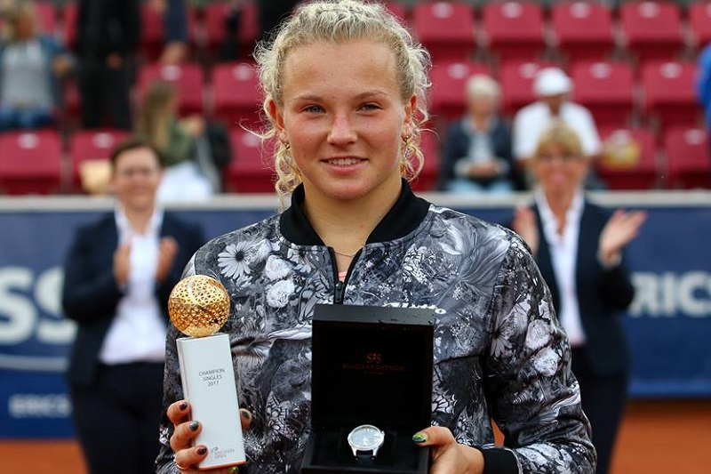 Katerina Siniakova rovina la festa alla Wozniacki