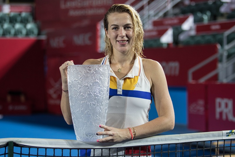 Pioggia e tifoni non fermano la Pavlyuchenkova
