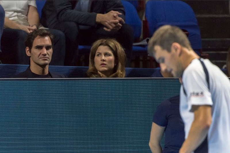 Federer celebra l’addio di Marco Chiudinelli
