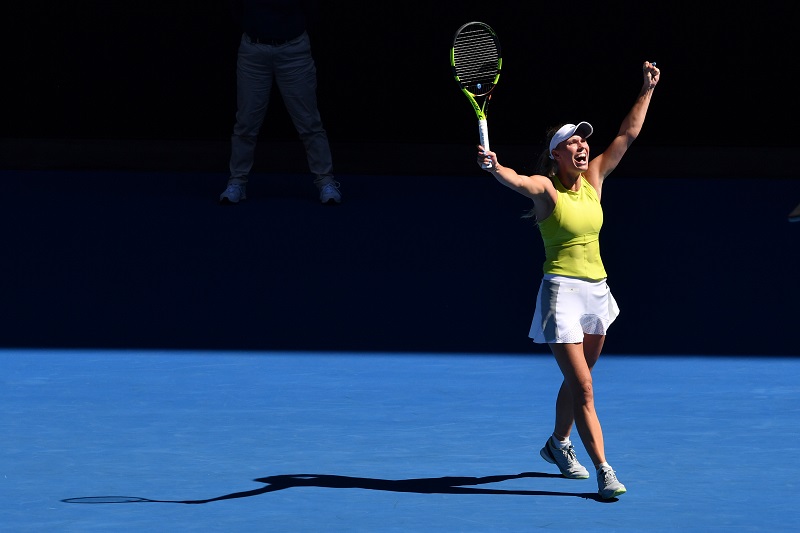 Sull’orlo del precipizio, la Wozniacki si salva