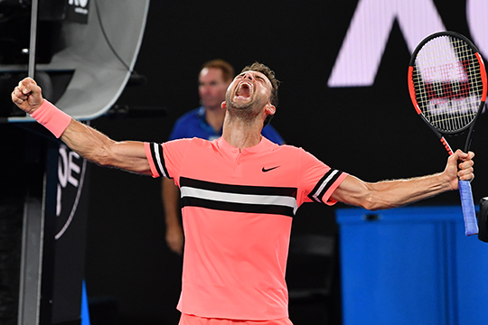 Cinque set di paura, ma Dimitrov riesce a salvarsi