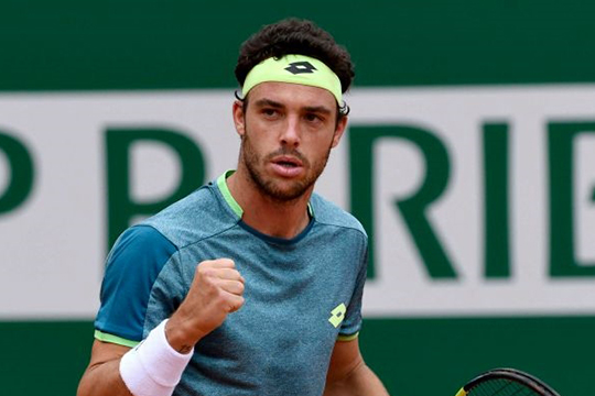 Il tifo azzurro lancia Cecchinato