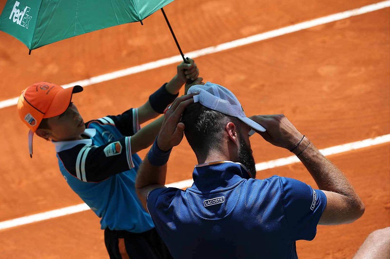 La schiena fa male: le nubi di Benoit Paire