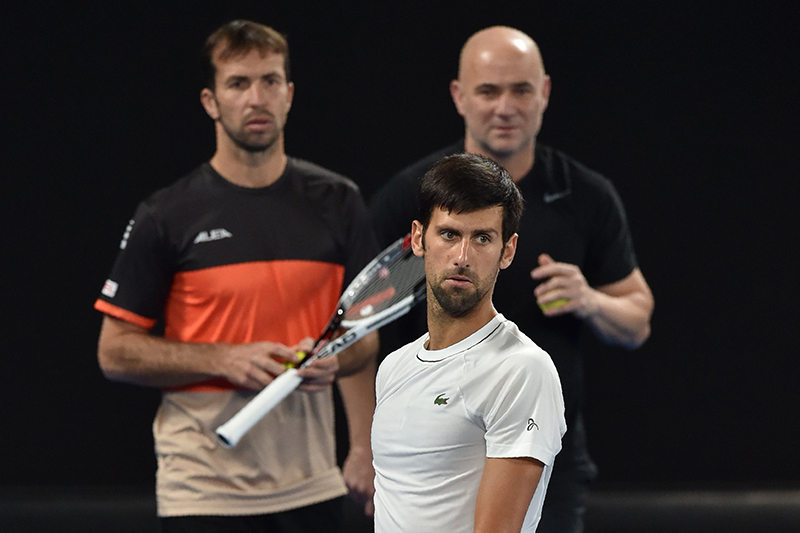 Djokovic “rompe” anche con Stepanek