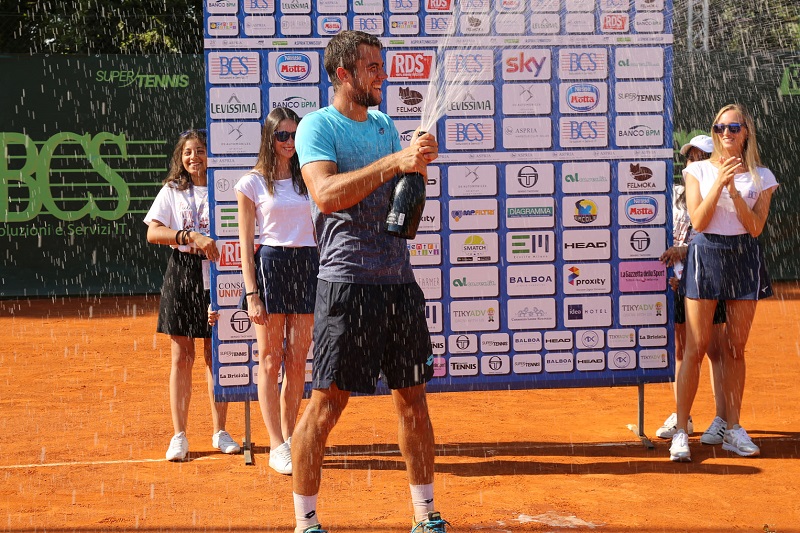 “Ironman” Djere vince a Milano e vola a Wimbledon