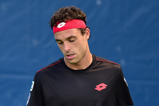 Benneteau va avanti, a spese di Cecchinato