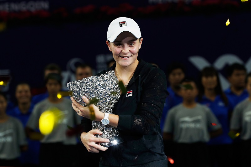 Ashleigh Barty se la ride: ormai è una big