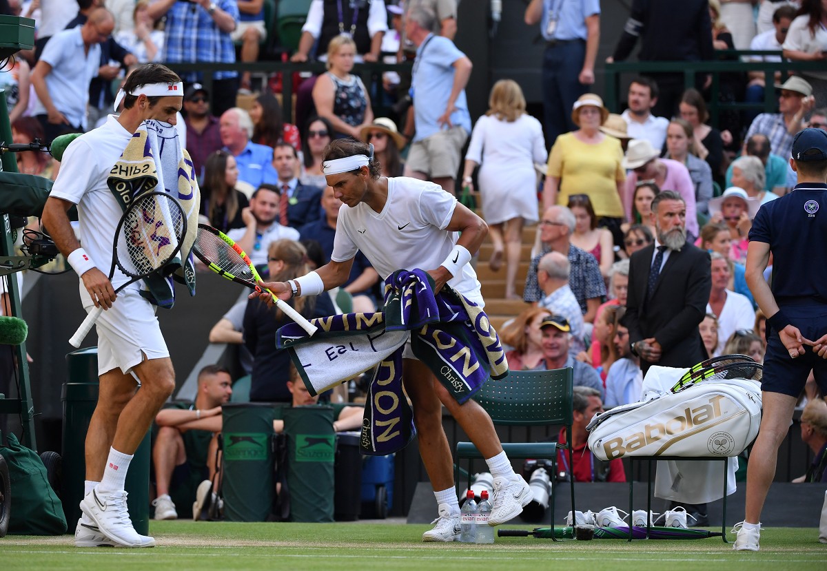 Federer rassegnato: «Nadal e Djokovic vinceranno più Slam di me»