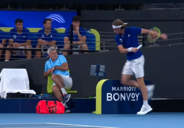 Tsitsipas, Zverev (e Paire), ecco i nipotini di Nonno Nastase. Per ora in Australia a vincere è la Next Gen della maleducazione