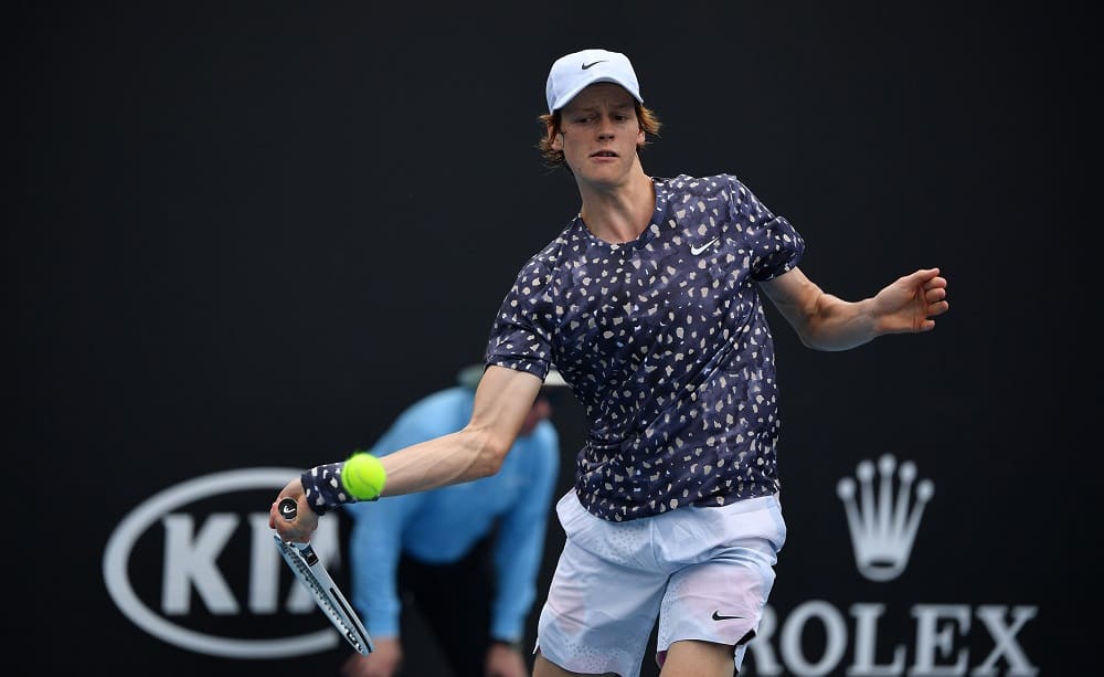 Allarme all’ATP di Marsiglia, sospeso il match di Sinner