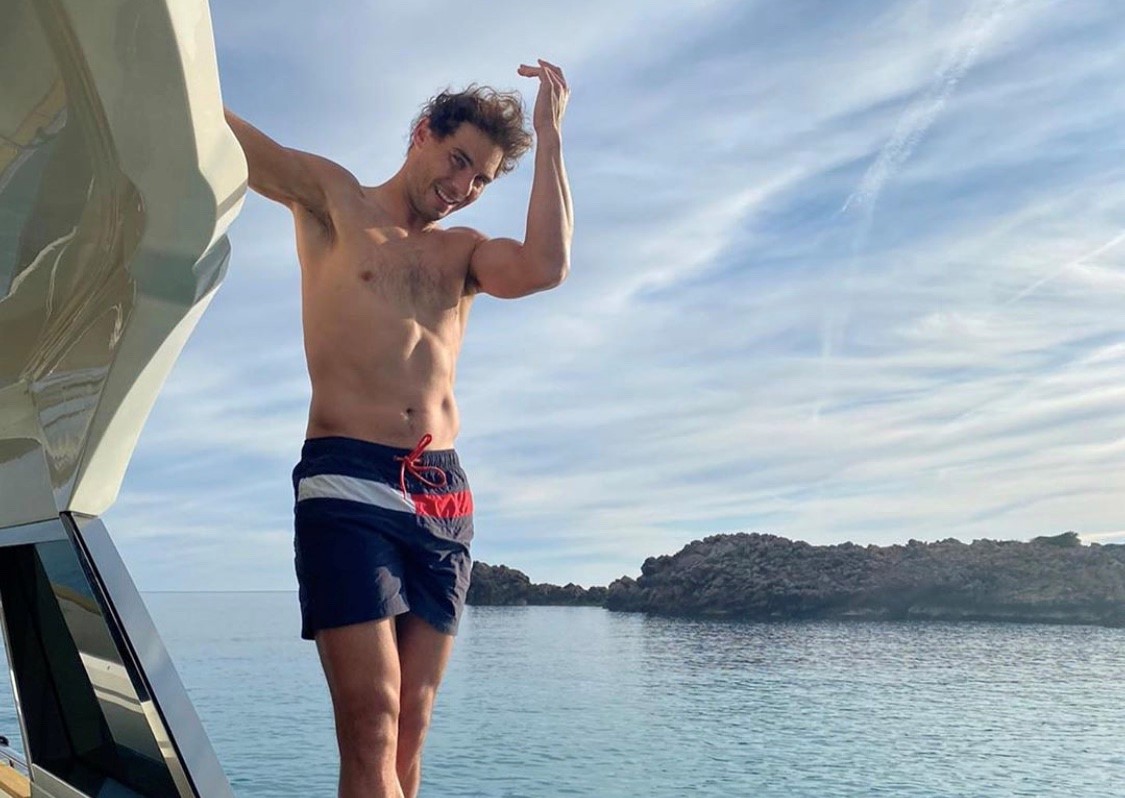 Le vacanze dei campioni: Nadal sul suo yacht, Djokovic sceglie le Dolomiti