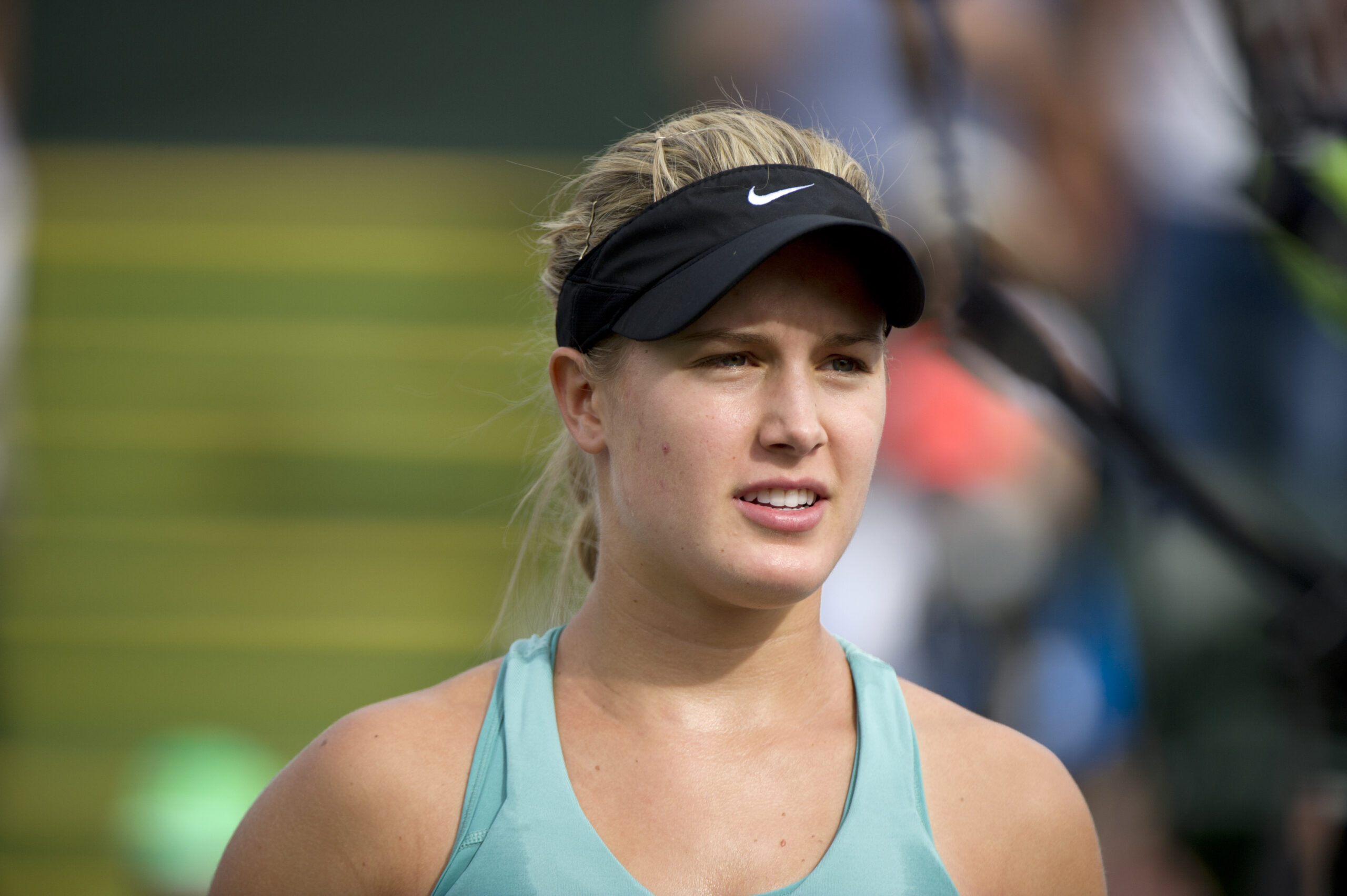 Eugenie Bouchard su Twitter: “Mi state inondando la mail. Fermatevi!”